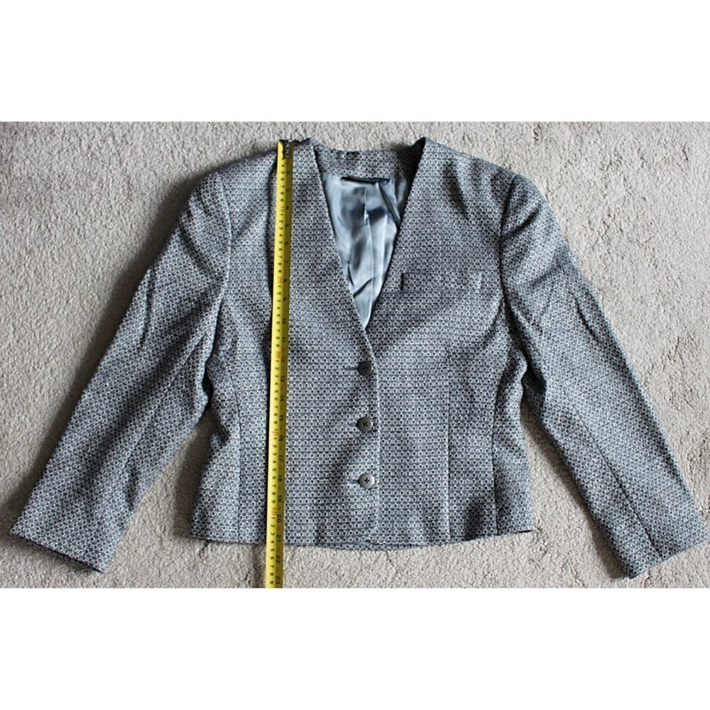 Burberry Vintage - Women's Fitted 3-Button Herringbone Blazer, Union Made USA - Picture 7 of 13